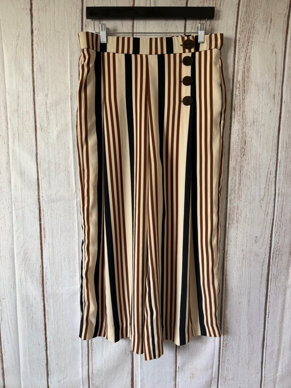 Zara Vertical Striped Elastic Waist Shorts Size Large